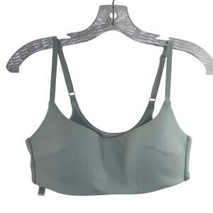 Victoria’s Secret Lined Cup sexy Push Up Sports Bra Bralette Large Blue Shimmer